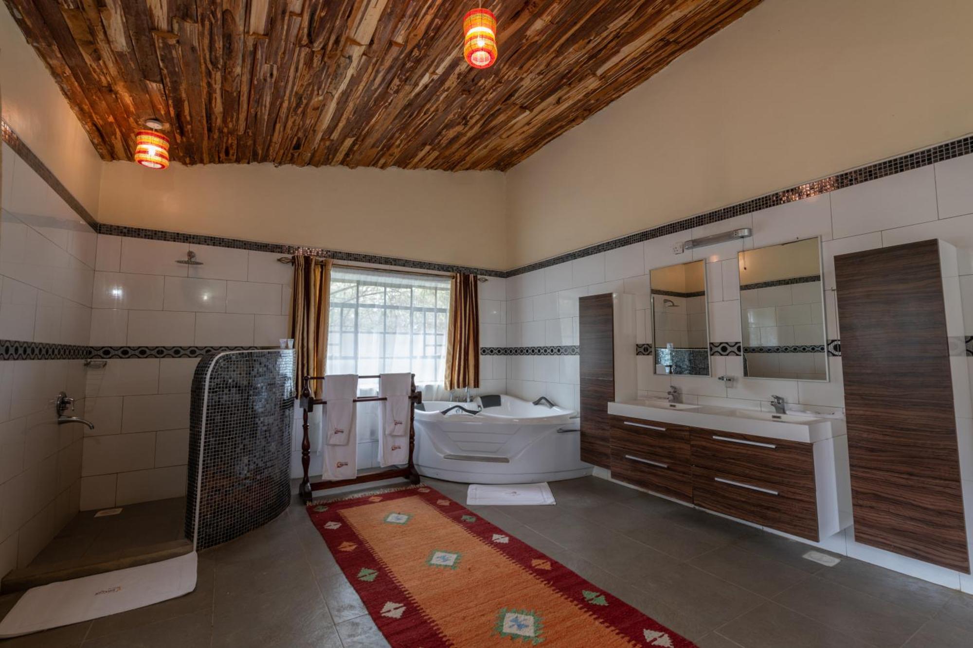 Naivasha Kongoni Lodge - Lakefront Getaway 외부 사진